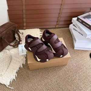Zapatillas de moda 2026 nuevas para mujer, de primavera y otoño, con suela gruesa y diseño de capas, estilo Dad Shoes, de punta ancha, súper ligeras, cómodas y versátiles. - Product Image 2