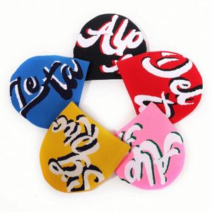 Gorro de Invierno Unisex al por Mayor con Diseño Jacquard Completo, Gorro de Punto sin Dobladillo, Gorro Jacquard Personalizado - Product Image 2