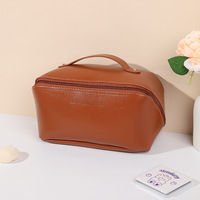 Sac Tendance 2024 PU Cuir Oreiller Sac Grande Capacité Cosmétique Sac Portable Voyage Articles De Toilette Haute Valeur Sac De Rangement