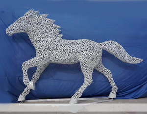 Scultura Artistica in Ferro <span class=keywords><strong>su</strong></span> <span class=keywords><strong>Misura</strong></span>, Rete Metallica Traforata Astratta, Animali: Lumaca, Cavallo, Farfalla, Formica, Paesaggio per Esterni - Product Image 5