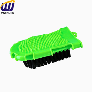 WANJIA 말 손질 장갑 브러시 안정적인 승마 말과 애완 동물 관리를 위해 부드러운 강모가 있는 바디 클리닝 마사지 장갑 - Product Image 6