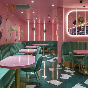 Set di Mobili per Caffetteria, Ristorante e Bar: <span class=keywords><strong>Divano</strong></span> in Pelle Verde, Tavolo in Marmo Rosa e Sedie Verde Chiaro per Spazi di Ristorazione - Product Image 1