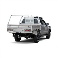 Plateau de camionnette personnalisé en aluminium durable argenté à double cabine avec boîte latérale et garde-boue pour le rangement d'outils