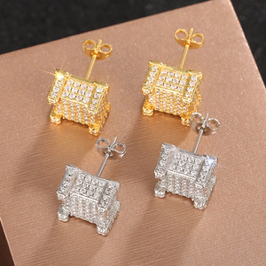 Orecchini a Perno Minimalisti per Donne, Design Unico e Compatto, Accessori per Orecchie da Indossare Ogni Giorno - Product Image 5