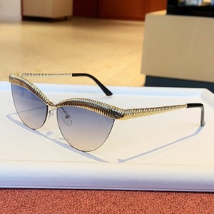 Gafas de sol tipo ojo de gato con media montura, lentes degradadas, UV400, estilo informal a la moda para mujer - Product Image 1