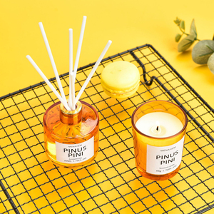 Ensemble de bougies aromatiques en cire de soja faites à la main de luxe et diffuseur à bâtonnets, parfum longue durée, cadeau moderne pour la maison et les fêtes - Product Image 6