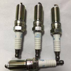 电子包装 - 每包 4 件 - 适用于阿尔法罗密欧 159 (939_) ILTR5A-13G 的 NGK 铂金火花塞 - Product Image 3