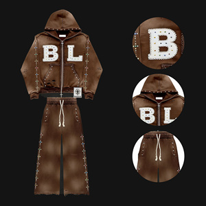 Ensemble de survêtement personnalisé pour homme, style streetwear automne, avec strass, 100% coton, comprenant un sweat à capuche ample et décontracté et un pantalon de survêtement évasé - Product Image 2