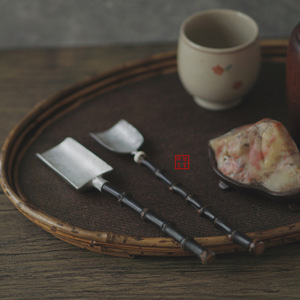 Espátula de estaño puro para té con mango de bambú morado, forma plana, accesorio para la ceremonia del té, para preparar té junto a la estufa, hecho a mano - Product Image 4