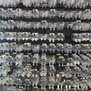 Boucles d'oreilles créoles personnalisées en gros, plaquées or, en acier inoxydable 316L, PVD 18K, bijoux étanches pour femmes - Product Image 2