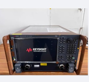Analyseur de réseau Keysight N5227B Leb Auto 10 MHz à 67 GHz - Product Image 3