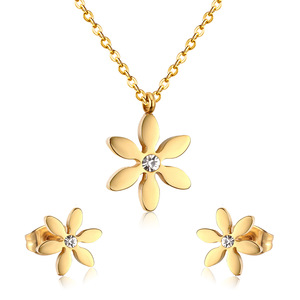 Ensemble de bijoux plaqué or pour femmes avec pendentif flocon de neige et Hamsa, collier, boucles d'oreilles, strass en cristal, à porter au quotidien - Product Image 5