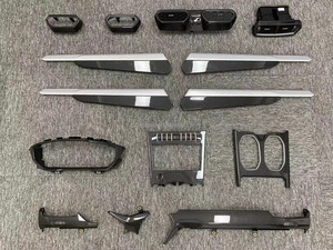 Intérieur de voiture en fibre de carbone sèche style OEM pour Lamborghini URUS – Amélioration et modification de la console centrale et du tableau de bord - Product Image 1