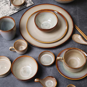 Set Peralatan Makan Keramik Kiln Jepang, Piring Keramik Bentuk Tidak Beraturan Warna Kuning, Porselen dengan Lapisan Warna-warni dan Matte untuk Makan Malam - Product Image 3