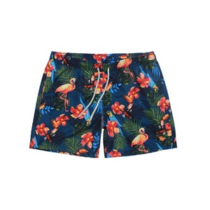 Short de plage en polyester 100% pour hommes imprimé numériquement solide anti-rides vente en gros vêtements de surf de bain décontractés pour la plage en plein air - Product Image 1
