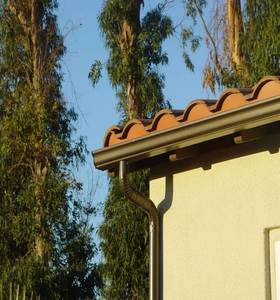 Gouttières <span class=keywords><strong>de</strong></span> <span class=keywords><strong>pluie</strong></span> en aluminium colorées rondes et carrées décoratives <span class=keywords><strong>de</strong></span> luxe imperméables d'approvisionnement d'usine <span class=keywords><strong>de</strong></span> Offres Spéciales <span class=keywords><strong>de</strong></span> longue durée - Product Image 5