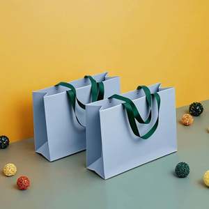 Bolsa de Regalo Personalizada para el Día de San Valentín con Estampado en Caliente sobre Cartón, Materiales Reciclados - Product Image 1