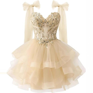 Abito da Ballo Corto in <span class=keywords><strong>Tulle</strong></span> Stratificato <span class=keywords><strong>con</strong></span> Applicazioni in Pizzo Scintillante e Spalline a Fiocco per Adolescenti - Product Image 2