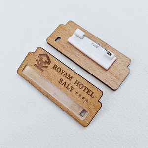 Targhette Personalizzate <span class=keywords><strong>in</strong></span> <span class=keywords><strong>Legno</strong></span> con <span class=keywords><strong>Nome</strong></span> Inciso, Badge Magnetici per Dipendenti, Ecologici e Riutilizzabili - Product Image 5