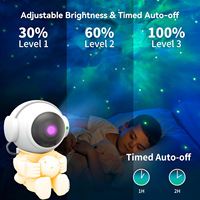 Nouveau projecteur d'étoiles galactiques astronaute amélioré, veilleuse avec télécommande, lampe de plafond laser nébuleuse, cadeau pour chambre d'enfant