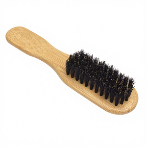 Kit de toilettage de barbe pour homme en bois avec brosse à poils de sanglier pour usage en salon – Soin et rasage de la barbe - Product Image 4