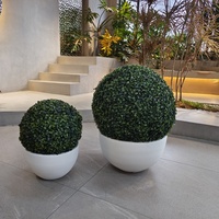 Ensemble de pots à fleurs en béton minimalistes, jardinières d'extérieur, design circulaire pour la décoration de fleurs et de plantes vertes