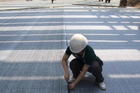 Tissu géotextile tissé en ciment imperméable pour la couverture des pentes de barrages, la construction routière et le drainage