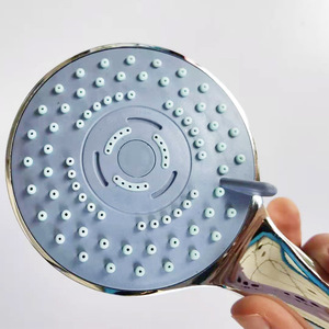 Pommeau de douche portable Hans, rond, en ABS, avec jet massant, bulles et pluie, deux pièces, facile à nettoyer - Product Image 2