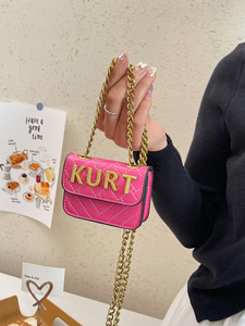 <span class=keywords><strong>Sac</strong></span> bandoulière matelassé élégant bicolore avec chaîne - Mini <span class=keywords><strong>sac</strong></span> à bandoulière matelassé losanges pour le bureau et les voyages - <span class=keywords><strong>Sac</strong></span> Kurt Geiger - Product Image 4