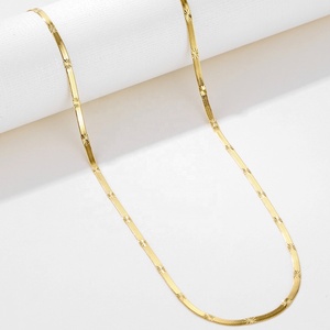 Collar de cadena de espiga chapado en oro PVD de 18k, cadena de acero inoxidable en capas con diseño de hueso de serpiente, cadena con diseño de hoja en relieve, collar impermeable - Product Image 6