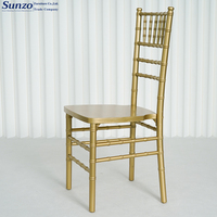 Chaise Chiavari Moderne en Bois Massif Doré Empilable pour Mariages, Banquets, Restaurants, Hôtels, Extérieur, Ferme et Événements (Location)