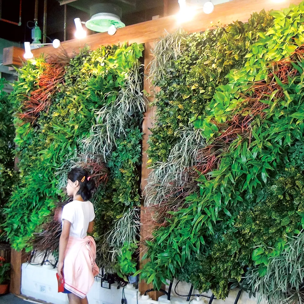 Sıcak satış yapay çim fayans yüksek kaliteli suni çim duvar bahçe için decorationsartificial yeşil çit duvar