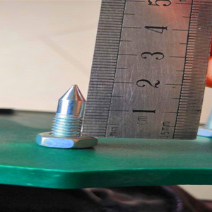 צבע מותאם אישית החלקה עצמית על רצפת אפוקסי כולל נעלי נייל - Product Image 3