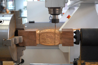 Fresadora CNC de Alta Precisión para Tallado de Madera en 3D con 4º Eje Rotatorio para Grabado de Columnas y Placas, Precio Reducido