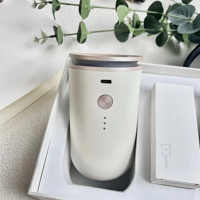 Humidificateur d'air de brume fraîche de parfum de 15ml de cadeau de diffuseur de logo personnalisé moderne de diffuseur rond d'huiles essentielles de table