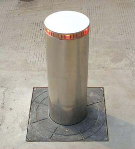 Automatische hydraulische opklapbare verkeerspaaltjes voor wegverkeersbelemming - Product Image 3