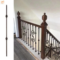 Balustres en fer forgé décoratifs doubles, simples et élégants, pour garde-corps d'escalier de villa