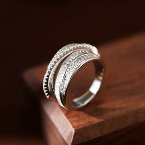 Anello dal Design Multistrato, Stile Elegante, Anello da Dito per Donne - Product Image 5