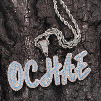 Bijoux hip-hop personnalisés Lettres d'écriture cursive Zircon cubique glacé Nom personnalisé Collier Hommes Rappeur Connecté Lettre Pendentif