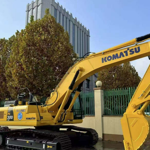 Excavatrice Komatsu PC300LC d'occasion bien entretenue avec système hydraulique robuste, poids opérationnel de 30 tonnes, contrôlée par PLC - Product Image 3