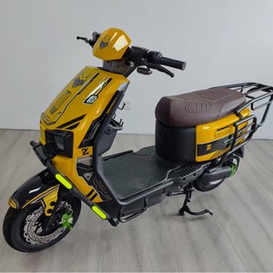 Motos électriques et trottinettes électriques d'extérieur pour adultes, 72V 2000W, haute vitesse, autonomie de 90 km sur une seule charge, vente en gros à prix abordable - Product Image 1