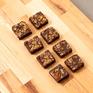 Yaourt crémeux au chocolat et aux noix de pécan, bonbon lacté, collation - Product Image 4