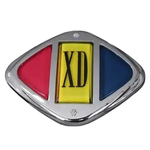 Haute qualité faites votre propre emblème de voiture personnalisé 3d Chrome acrylique emblème de calandre de voiture insigne avec adhésif