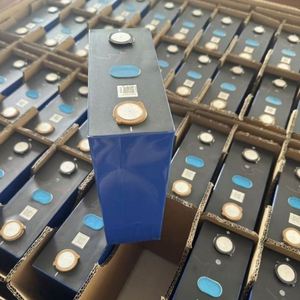 Baterías de Iones de Litio Prismáticas de Alto Rendimiento, Nuevas, de 3.2V y 340Ah, de Alta Capacidad, de Fosfato de Hierro y Litio - Product Image 2
