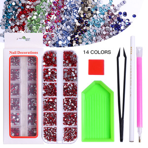 12 Rejillas de Accesorios para Uñas, Cristales de Diamantes de Imitación de Fondo Plano, Decorativos, DIY, de Vidrio de Colores - Product Image 1