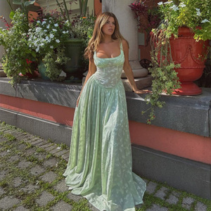 Vestido de Noche Largo Estilo Europeo sin Espalda con Cuello Halter, Cintura Imperio y Transpirable - Product Image 2