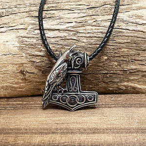 Collar Vikingo Nórdico con Colgante de Martillo de Thor y Cuervo, Acero Inoxidable, Estilo Vintage, Unisex, Cadena Doble de 60 cm - Product Image 2