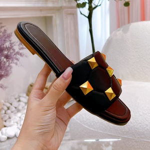 Chaussons en cuir véritable pour femmes, design tendance, talons plats, chaussures plates décontractées pour femmes avec rivets, tendance estivale - Product Image 3