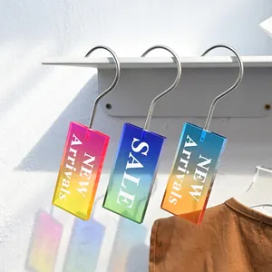 Moda tasarım giyim mağazası akrilik askılar ekran promosyon faaliyetleri için yeni satış promosyon işaretleri