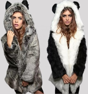<span class=keywords><strong>Cappotto</strong></span> <span class=keywords><strong>in</strong></span> <span class=keywords><strong>Pelliccia</strong></span> <span class=keywords><strong>Sintetica</strong></span> di Coniglio a Mezza Lunghezza <span class=keywords><strong>con</strong></span> <span class=keywords><strong>Cappuccio</strong></span>, Stile Europeo <span class=keywords><strong>con</strong></span> Orecchie da Coniglio, Bestseller Invernale per Donne - Product Image 1